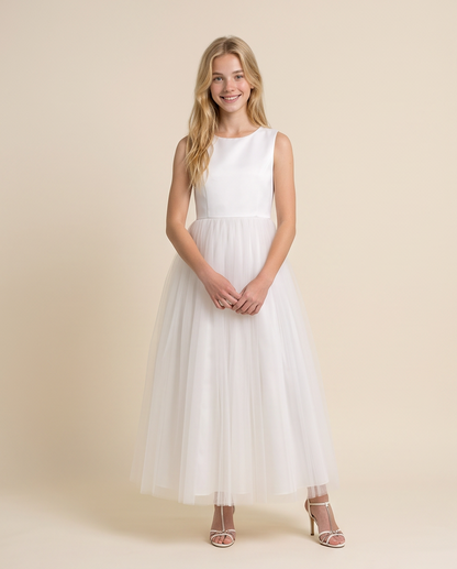 Elegant Comfort-Fit Communion Dress for Girls | Lace-Up Back & Oversized Bow