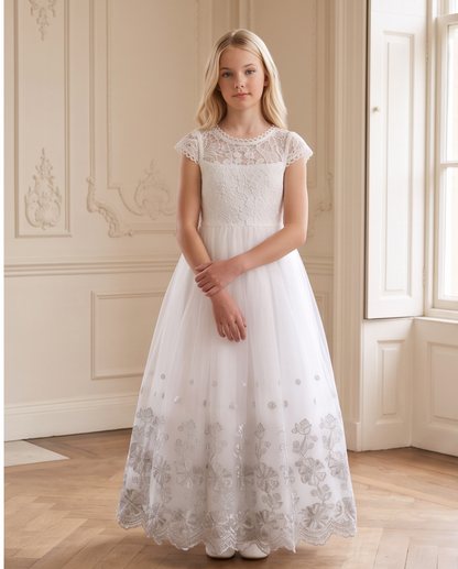 Girl wearing a lace communion dress