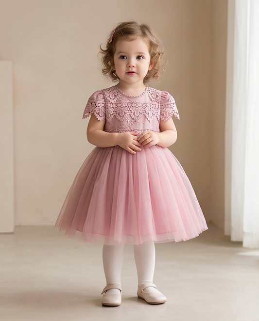 Girls pink lace cap sleeve dress close up lace collar
