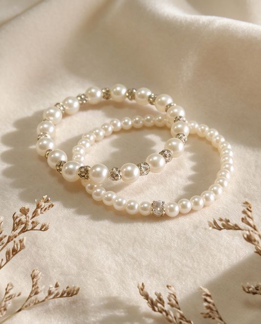 Close up of pearl and crystal rondelle bracelet detail