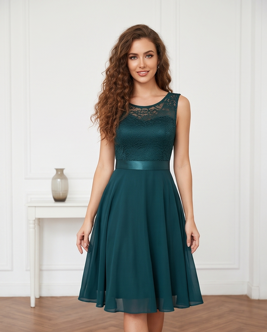 Women’s Emerald Green Lace Bodice Midi Dress
